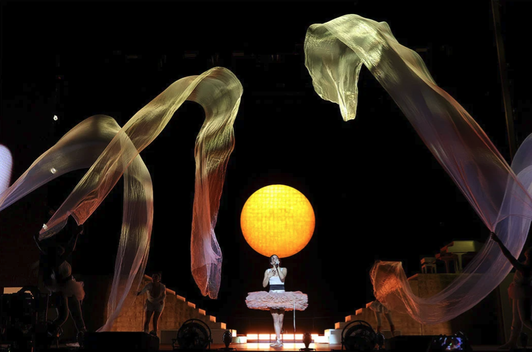 Rosalia Lux Tour Paris Article English Version Brice Reiter